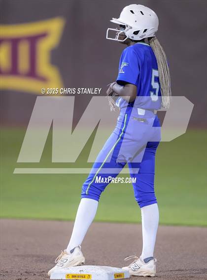 Thumbnail 3 in Queen Creek vs. Xavier College Prep (AIA 6A Final) photogallery.