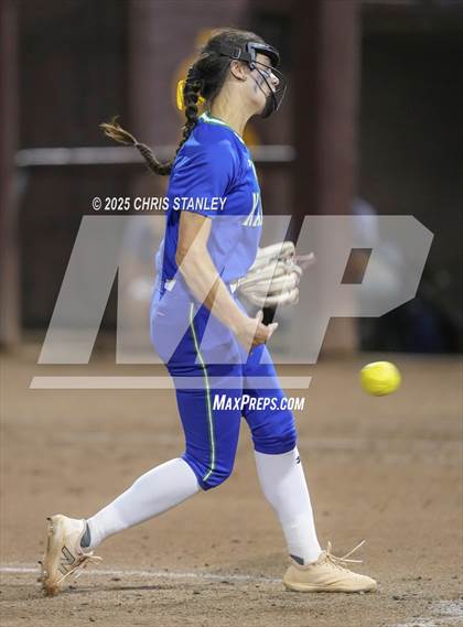 Thumbnail 1 in Queen Creek vs. Xavier College Prep (AIA 6A Final) photogallery.