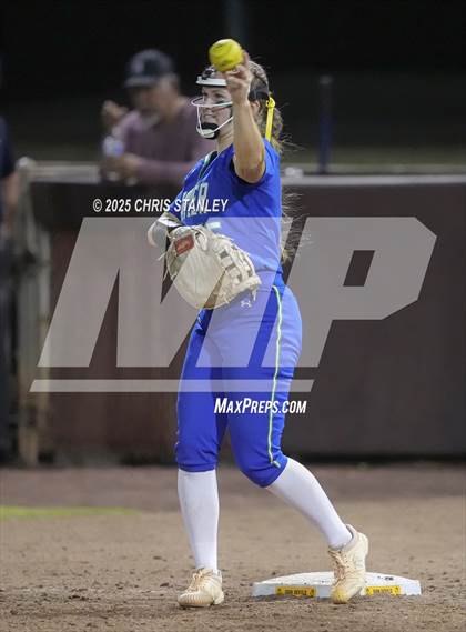 Thumbnail 3 in Queen Creek vs. Xavier College Prep (AIA 6A Final) photogallery.