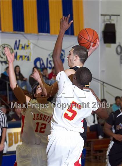Thumbnail 2 in Jesuit vs Newark Memorial (Gridley Invitational) photogallery.