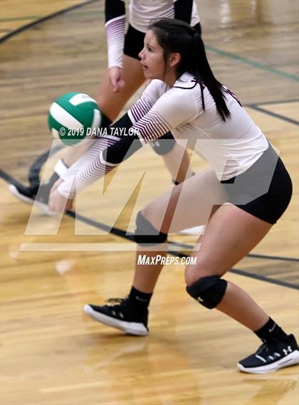 Thumbnail 2 in Bangs vs Millsap (Dublin Tournament) photogallery.