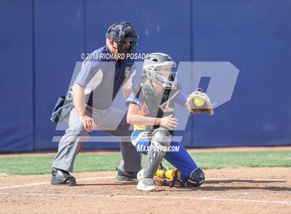 Thumbnail 1 in Exeter vs. Coalinga (CIF D4 Final) photogallery.