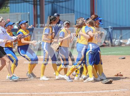 Thumbnail 3 in Exeter vs. Coalinga (CIF D4 Final) photogallery.