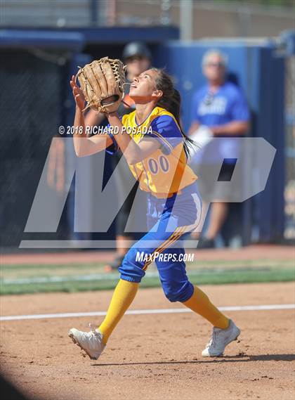 Thumbnail 2 in Exeter vs. Coalinga (CIF D4 Final) photogallery.