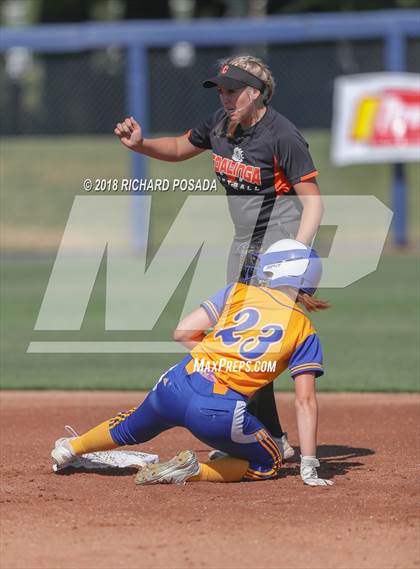 Thumbnail 3 in Exeter vs. Coalinga (CIF D4 Final) photogallery.