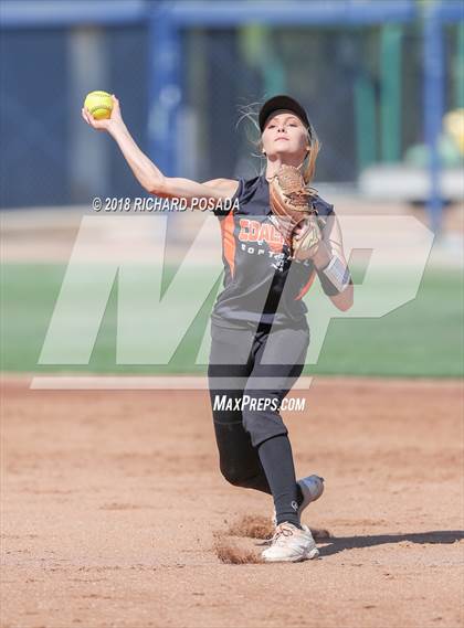 Thumbnail 1 in Exeter vs. Coalinga (CIF D4 Final) photogallery.