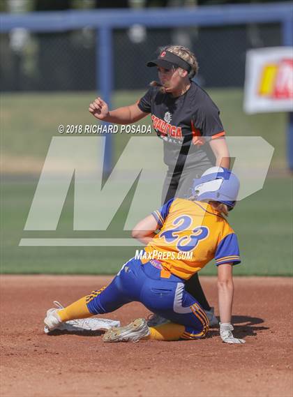 Thumbnail 2 in Exeter vs. Coalinga (CIF D4 Final) photogallery.