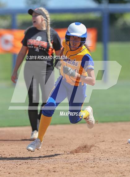 Thumbnail 2 in Exeter vs. Coalinga (CIF D4 Final) photogallery.