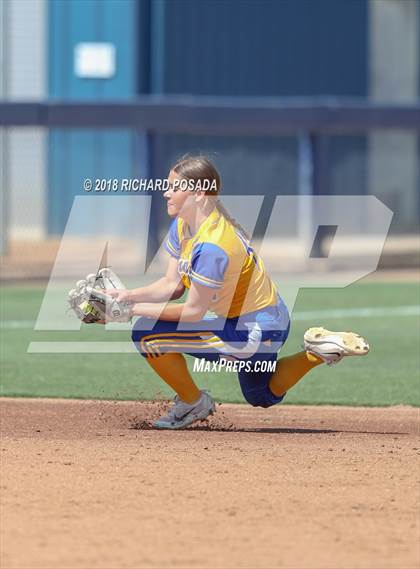 Thumbnail 2 in Exeter vs. Coalinga (CIF D4 Final) photogallery.