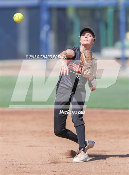 Thumbnail 2 in Exeter vs. Coalinga (CIF D4 Final) photogallery.