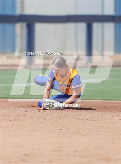 Thumbnail 2 in Exeter vs. Coalinga (CIF D4 Final) photogallery.