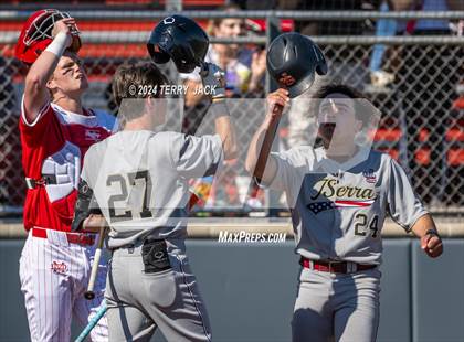 Thumbnail 2 in JSerra Catholic @ Mater Dei photogallery.
