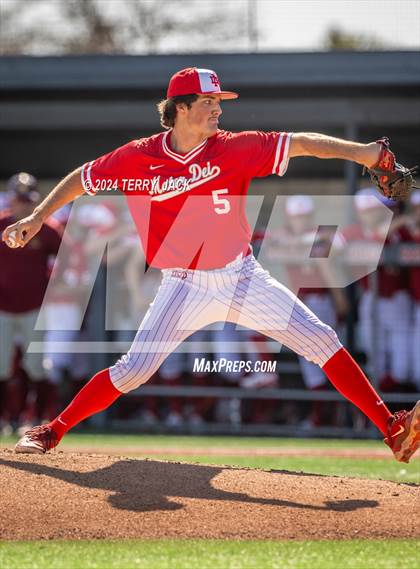 Thumbnail 3 in JSerra Catholic @ Mater Dei photogallery.
