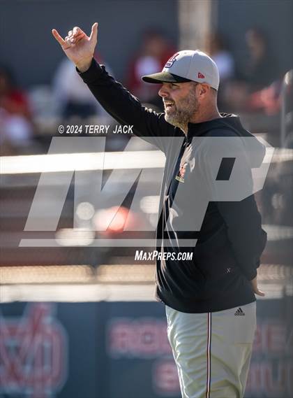 Thumbnail 1 in JSerra Catholic @ Mater Dei photogallery.