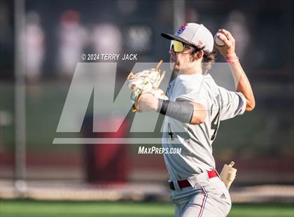 Thumbnail 2 in JSerra Catholic @ Mater Dei photogallery.