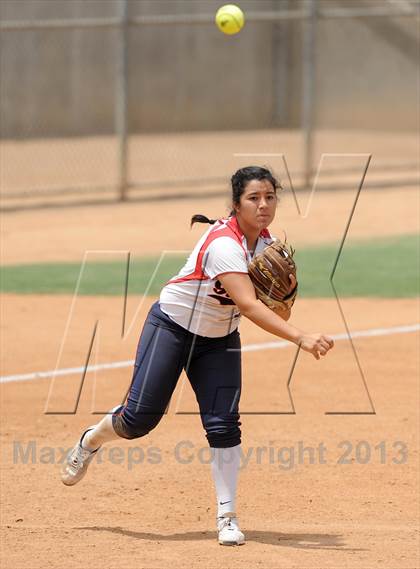 Thumbnail 2 in Mary Star of the Sea vs. Bellarmine-Jefferson (CIF SS D6 Final) photogallery.