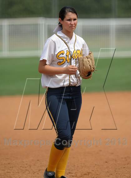 Thumbnail 2 in Mary Star of the Sea vs. Bellarmine-Jefferson (CIF SS D6 Final) photogallery.