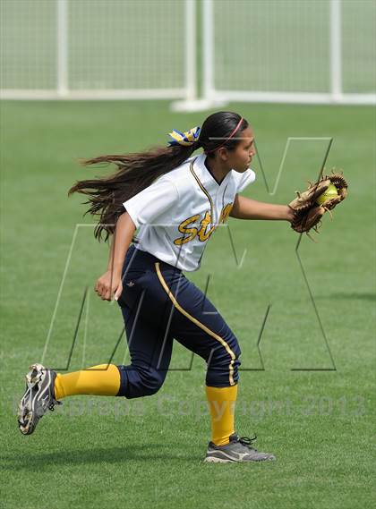 Thumbnail 3 in Mary Star of the Sea vs. Bellarmine-Jefferson (CIF SS D6 Final) photogallery.