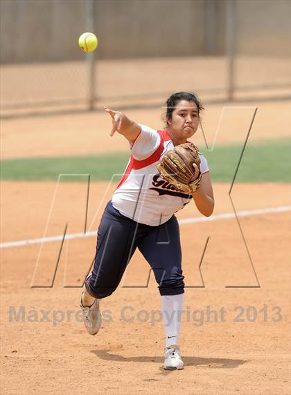 Thumbnail 1 in Mary Star of the Sea vs. Bellarmine-Jefferson (CIF SS D6 Final) photogallery.