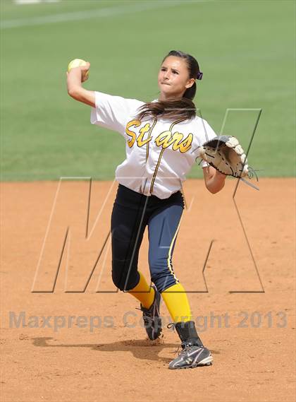 Thumbnail 2 in Mary Star of the Sea vs. Bellarmine-Jefferson (CIF SS D6 Final) photogallery.