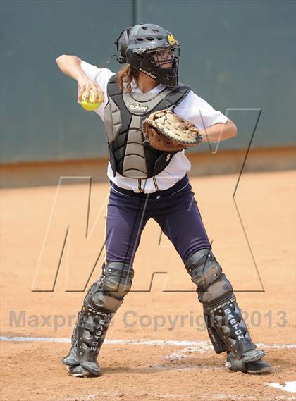 Thumbnail 3 in Mary Star of the Sea vs. Bellarmine-Jefferson (CIF SS D6 Final) photogallery.