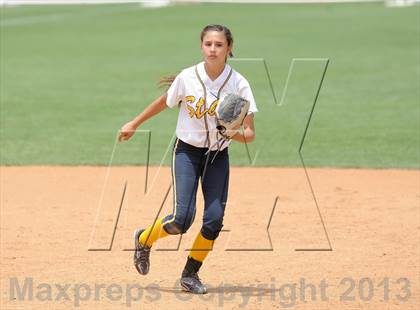 Thumbnail 3 in Mary Star of the Sea vs. Bellarmine-Jefferson (CIF SS D6 Final) photogallery.