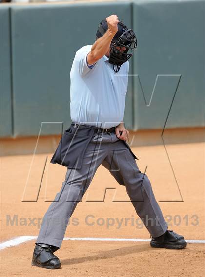 Thumbnail 2 in Mary Star of the Sea vs. Bellarmine-Jefferson (CIF SS D6 Final) photogallery.