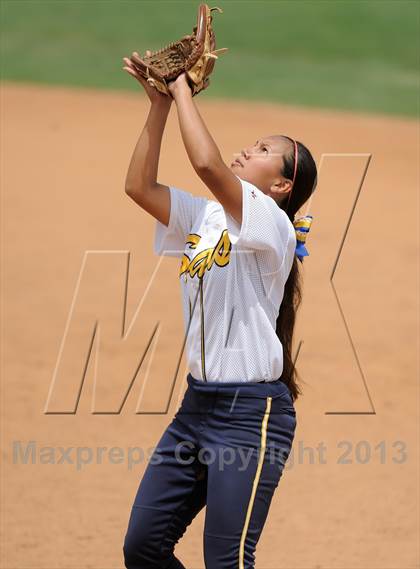 Thumbnail 2 in Mary Star of the Sea vs. Bellarmine-Jefferson (CIF SS D6 Final) photogallery.