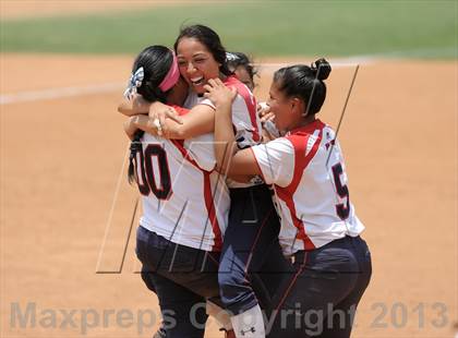 Thumbnail 3 in Mary Star of the Sea vs. Bellarmine-Jefferson (CIF SS D6 Final) photogallery.