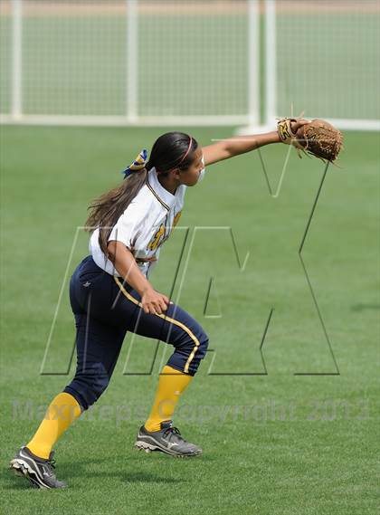 Thumbnail 2 in Mary Star of the Sea vs. Bellarmine-Jefferson (CIF SS D6 Final) photogallery.