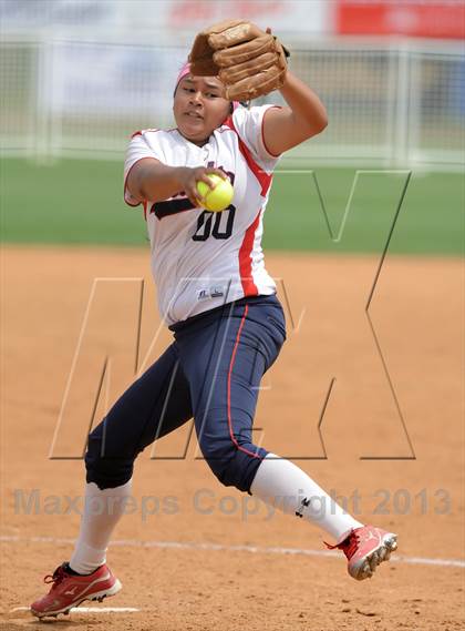 Thumbnail 2 in Mary Star of the Sea vs. Bellarmine-Jefferson (CIF SS D6 Final) photogallery.