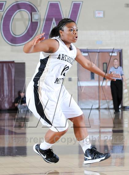 Thumbnail 3 in Archbishop Mitty vs. Sacred Heart (Nike Tournament of Champions) photogallery.