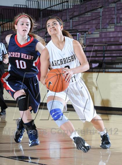 Thumbnail 1 in Archbishop Mitty vs. Sacred Heart (Nike Tournament of Champions) photogallery.