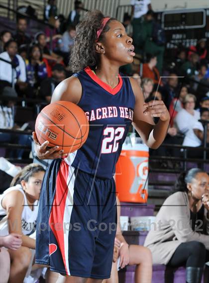 Thumbnail 2 in Archbishop Mitty vs. Sacred Heart (Nike Tournament of Champions) photogallery.
