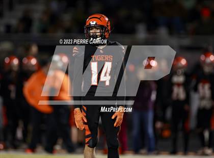 Thumbnail 3 in Armstrong (Kennedy) vs Brentsville District (VHSL Class 3 Region Final) photogallery.
