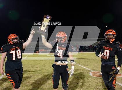 Thumbnail 3 in Armstrong (Kennedy) vs Brentsville District (VHSL Class 3 Region Final) photogallery.