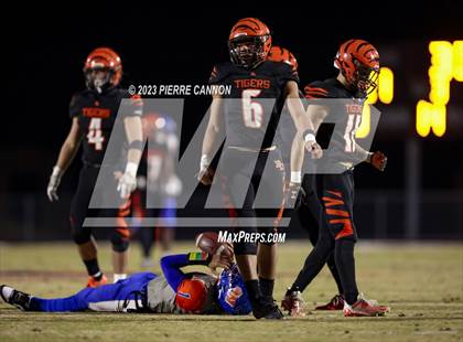 Thumbnail 2 in Armstrong (Kennedy) vs Brentsville District (VHSL Class 3 Region Final) photogallery.