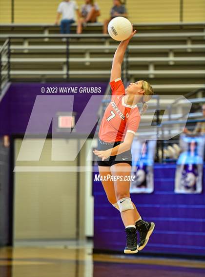 Thumbnail 2 in Gilmer @ Hallsville photogallery.