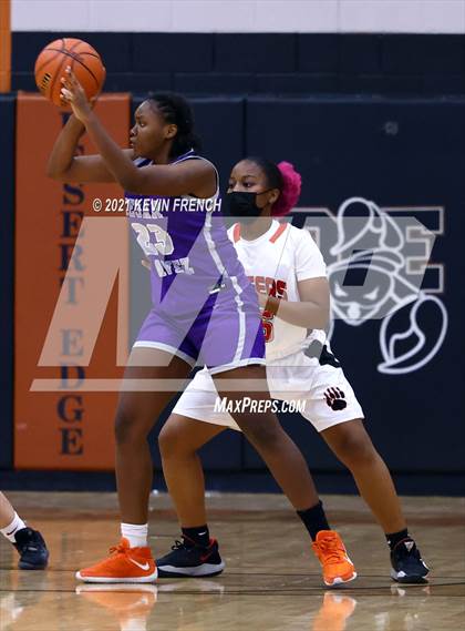 Thumbnail 1 in Cesar Chavez @ Tucson High Magnet School (Scorpion Shootout Tournament) photogallery.