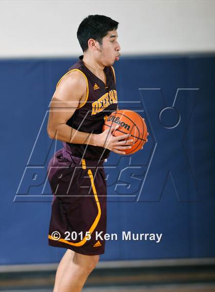 Thumbnail 2 in Fort Bend Travis vs Deer Park (Insperity Holiday Classic) photogallery.