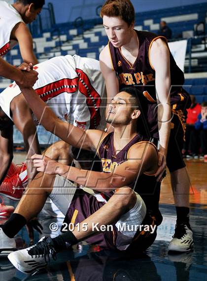 Thumbnail 3 in Fort Bend Travis vs Deer Park (Insperity Holiday Classic) photogallery.