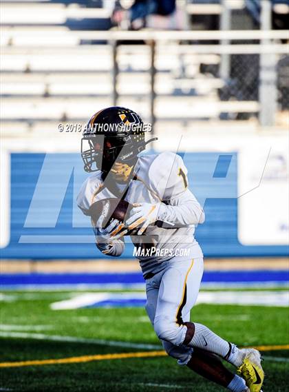 Thumbnail 2 in Uniondale vs. Freeport (Section 8 Conference I Semifinal)  photogallery.