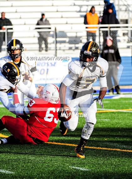 Thumbnail 3 in Uniondale vs. Freeport (Section 8 Conference I Semifinal)  photogallery.
