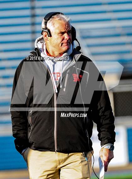 Thumbnail 2 in Uniondale vs. Freeport (Section 8 Conference I Semifinal)  photogallery.