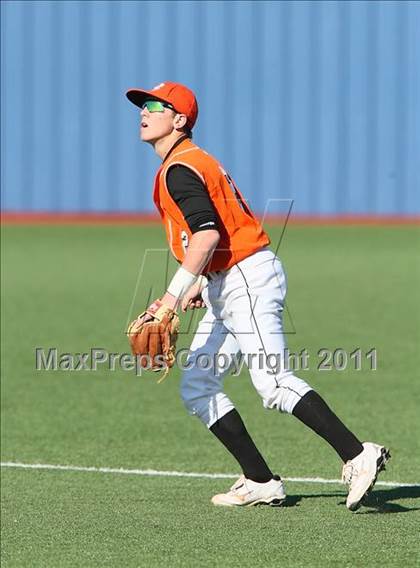 Thumbnail 1 in Bishop Lynch vs. Rockwall (Jesuit Classic) photogallery.