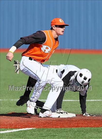 Thumbnail 1 in Bishop Lynch vs. Rockwall (Jesuit Classic) photogallery.