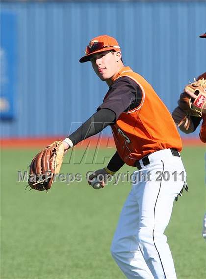Thumbnail 2 in Bishop Lynch vs. Rockwall (Jesuit Classic) photogallery.