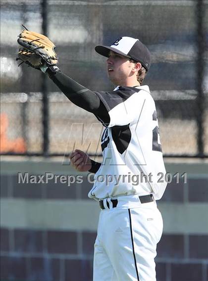 Thumbnail 3 in Bishop Lynch vs. Rockwall (Jesuit Classic) photogallery.