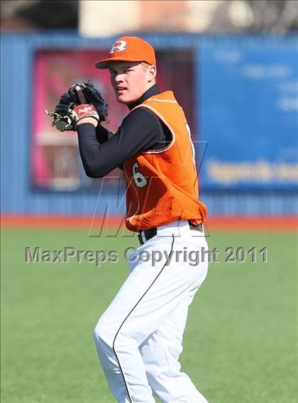 Thumbnail 3 in Bishop Lynch vs. Rockwall (Jesuit Classic) photogallery.