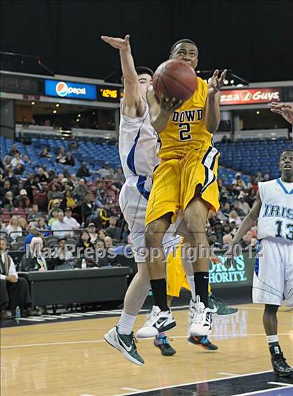 Thumbnail 2 in Bishop O'Dowd vs. Sacred Heart Cathedral (CIF D3 NorCal Regional Final) photogallery.